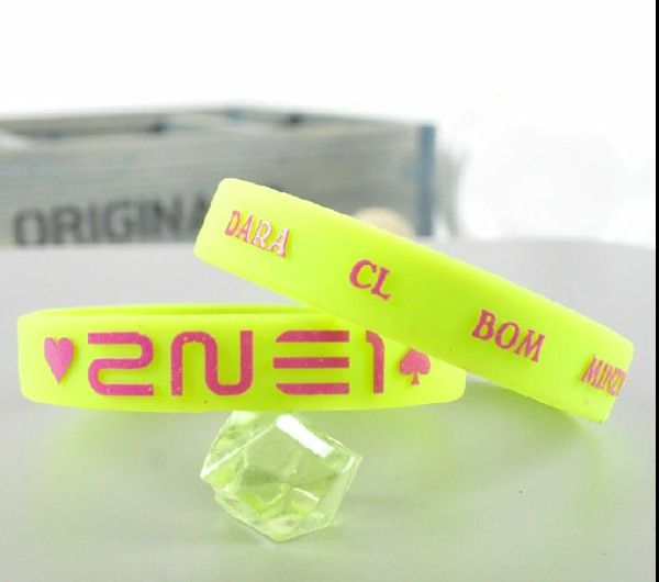 Pulseira - 2NE1 ver.2